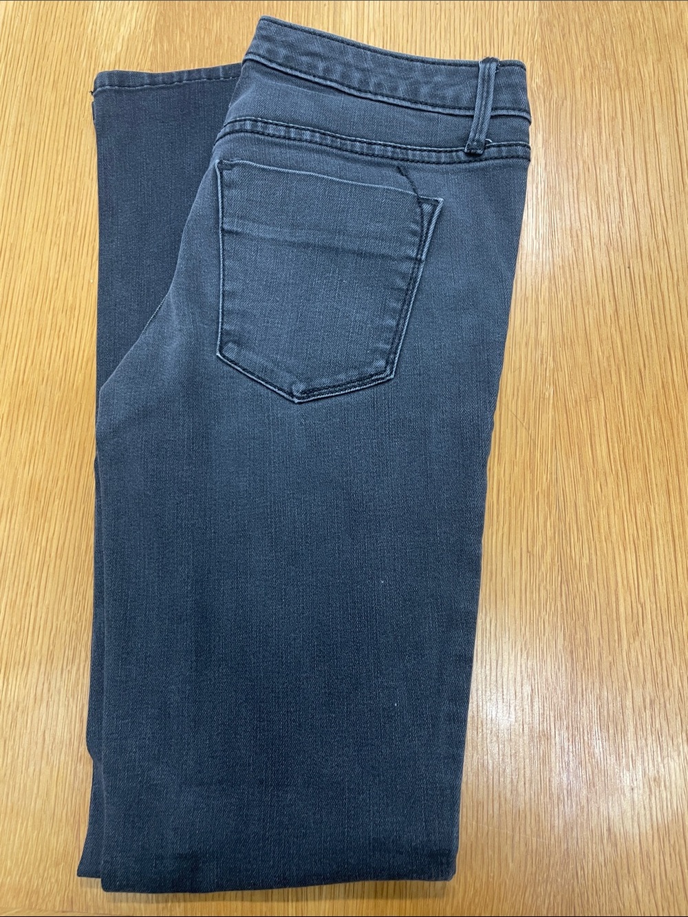 Madewell Denim Mid-Rise Straight Jeans in Charcoal Gray